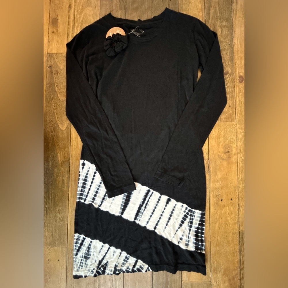 SPLENDID Shibori Black and white Long Sleeve Tie Dye Print Mini Jersey Dress - Picture 12 of 13
